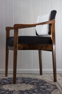 Ancien fauteuil rénové